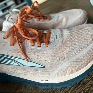 Altra Running Shoes 9.5. Both have less than 20mi. Not a good fit for me.